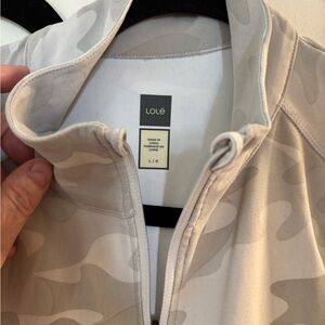 LOLË Women's Light Gray and White Camo Jacket